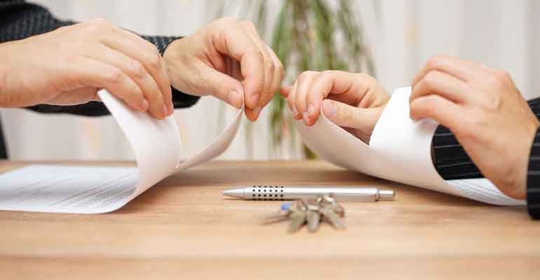 Divorced couple discussing about property division